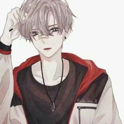 精灵耳医美女子说生不如死